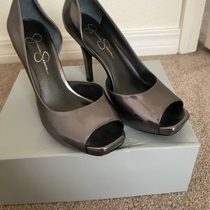 Jessica Simpson heels size 8